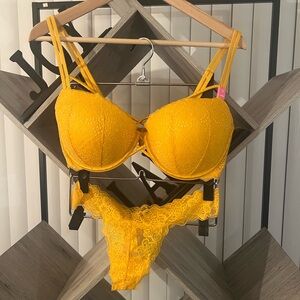 NWT PINK Victoria's Secret The Date Push-Up Yellow/Gold Lace Bra Set